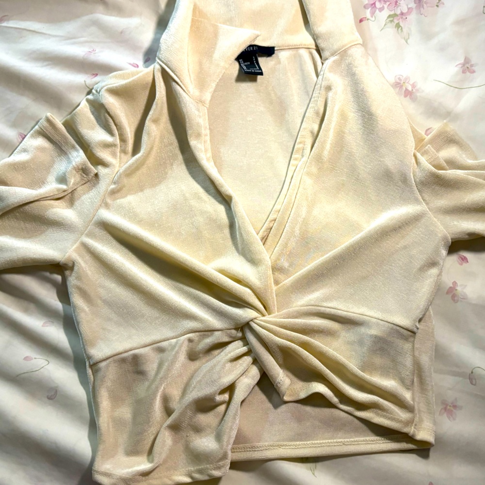 Forever 21 cream long sleeve business top with knot